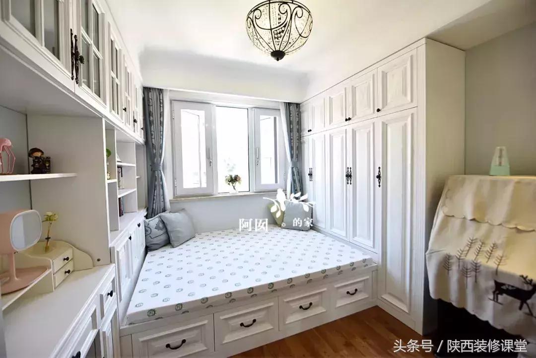 三个卧室的衣柜定制多少钱,卧室衣柜成品好还是定制的好