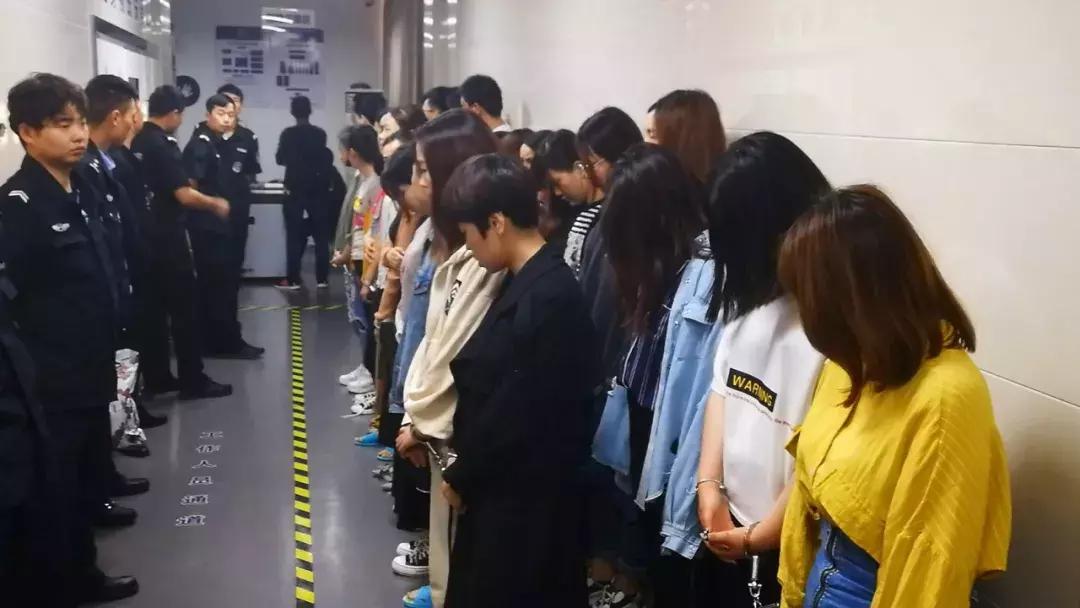 搬家、运尸、送花圈、P黄图，浙江一美女就借了3000元钱，竟然遭受这……