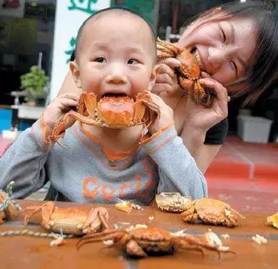 开海了！抖音上的小姐姐，来烟台吧！海鲜管够……