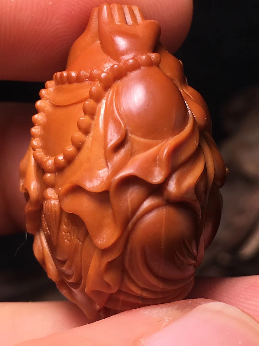 橄榄核雕上油保养步骤,橄榄核雕手串上油步骤