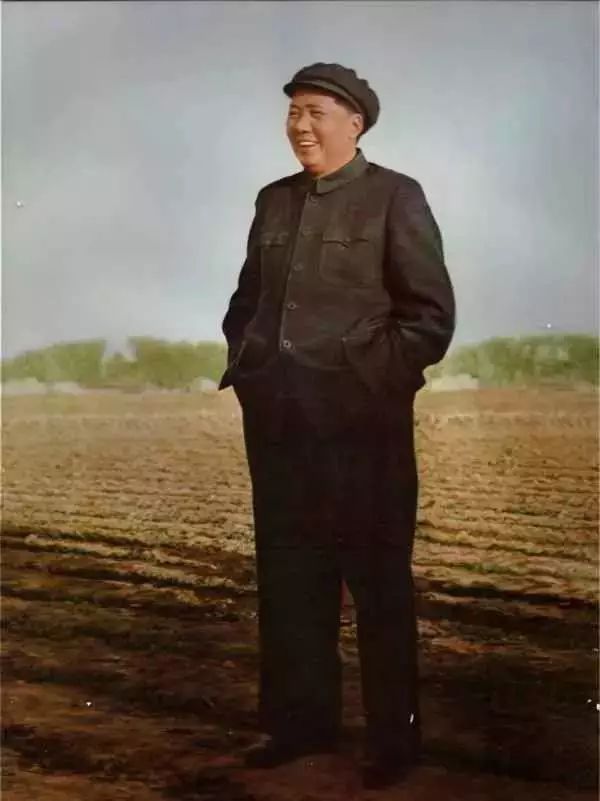 今天，毛主席诞辰126周年，铭记！