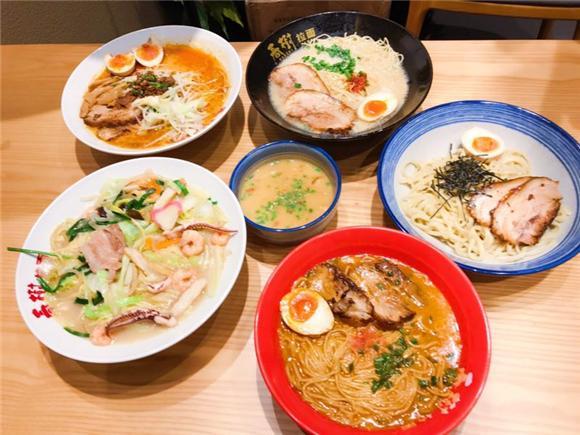 日本拥有121家店，它靠什么成为拉面之王？｜花万里深圳餐饮设计