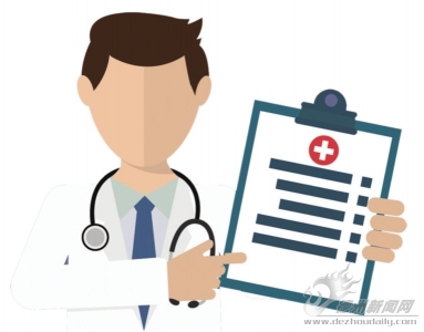 巨型肺囊肿严重影响78岁老人日常生活肺里抽出1200毫升脓液后呼吸顺畅