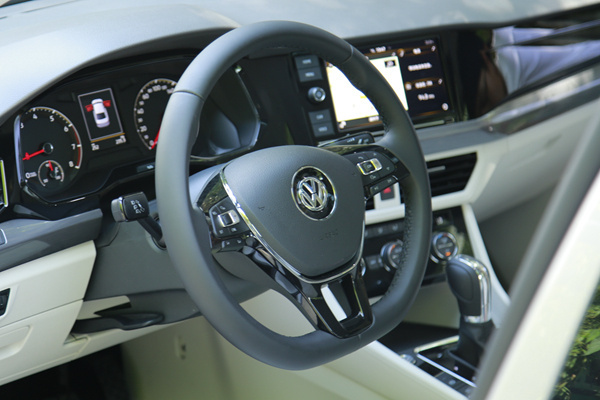 一汽大众新宝来280tsi,大众2019款1.5新宝来测试