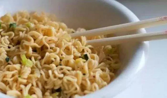 比熊经常拉肚子，铲屎官视察5点症状，发现感染寄生虫！