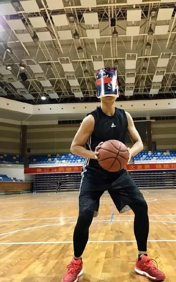 邓超为新戏暴瘦40斤，晕厥6次，网友：“简直是中国版阿米尔汗”