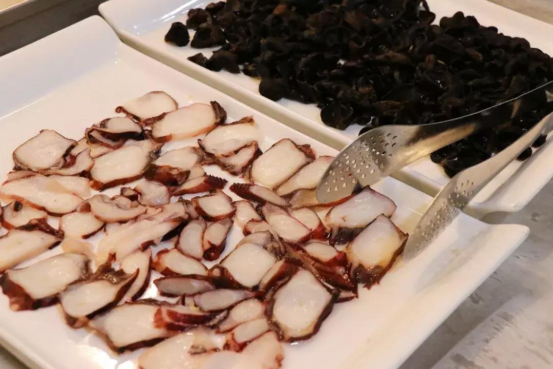 长春独一份的清真自助烤涮一体才59.9元一位，肉质好的不像话！