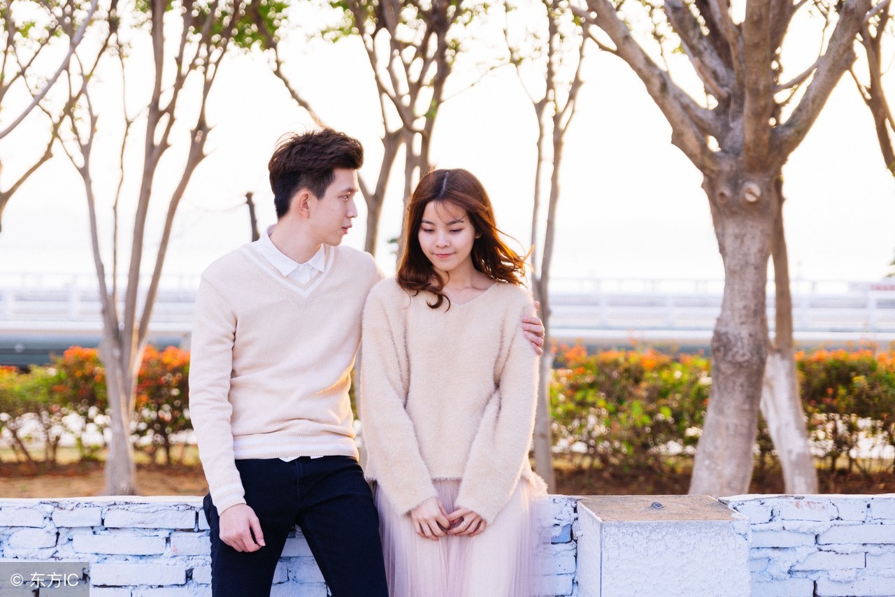 恋爱中的女生为什么喜欢胡思乱想,恋爱中女人为什么胡思乱想