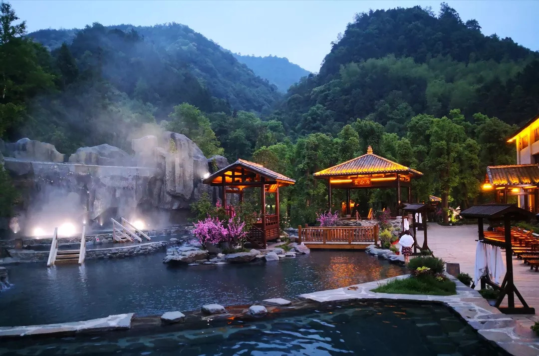 铜鼓汤里温泉是真温泉么,世外桃源温泉度假村