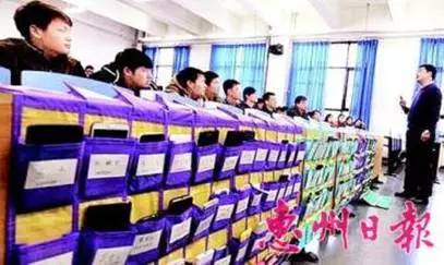 如何解决学生上课玩手机问题,实操授课有什么技巧