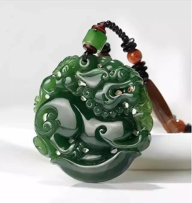 玉石会吸收人体油脂吗,玉石可以吸收人体的寒气吗
