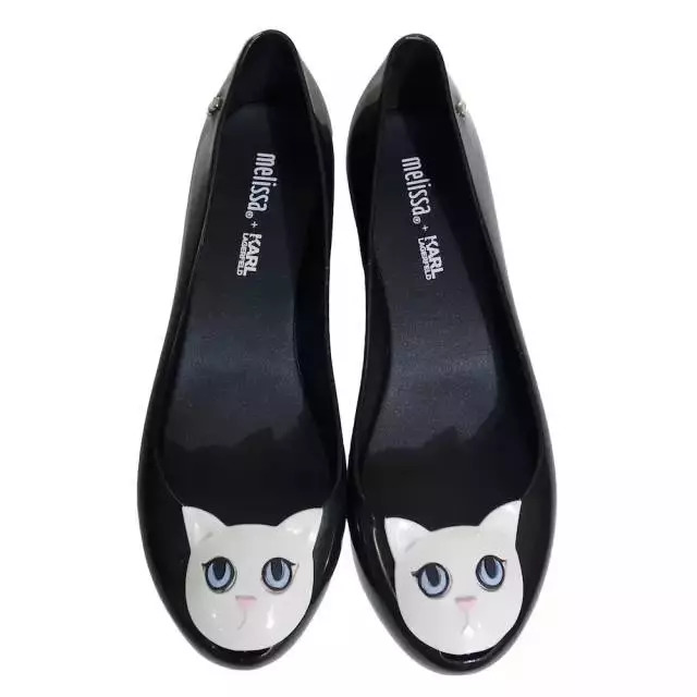 今天给你们看看那些闲得要命、富得流油的猫！