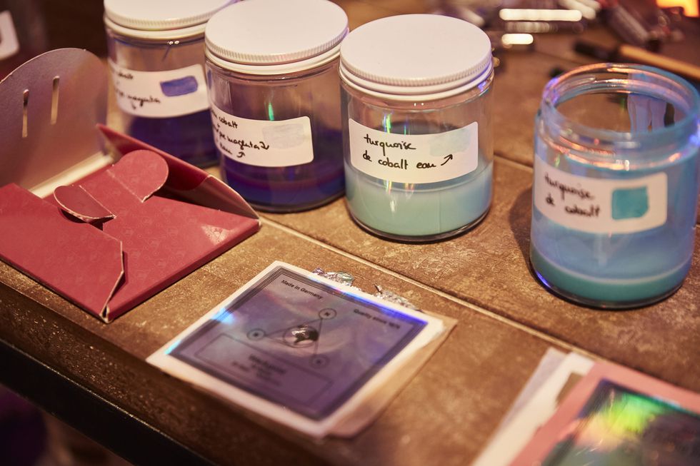 Hermès丝巾为何让全世界女人都着迷？爱马仕丝巾俱乐部给你解答