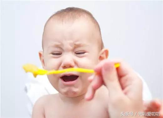 宝宝擦伤涂碘伏？吃药加糖水？这些误区不避免，可能会毁了孩子！