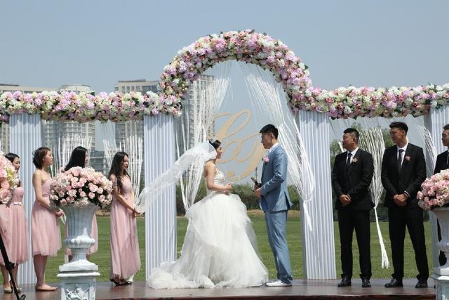 婚礼策划流程方案通用8篇,集体婚礼策划创意方案