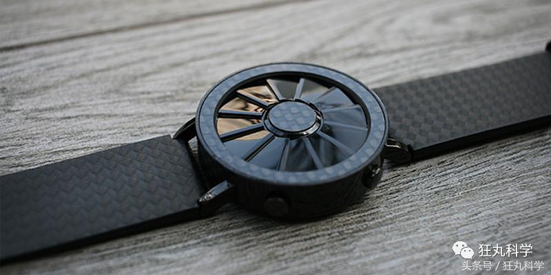 我去年买了个表英文,我去年买了个表日文