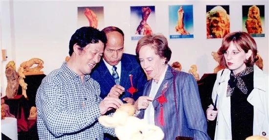 中艺木雕专业生产黄杨木雕,最有名的黄杨木雕