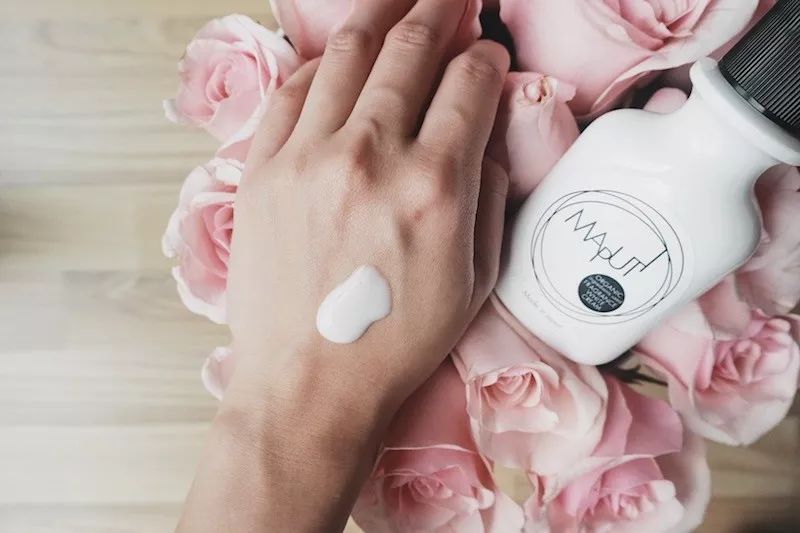 脸白美白精华,脸黑美白好物