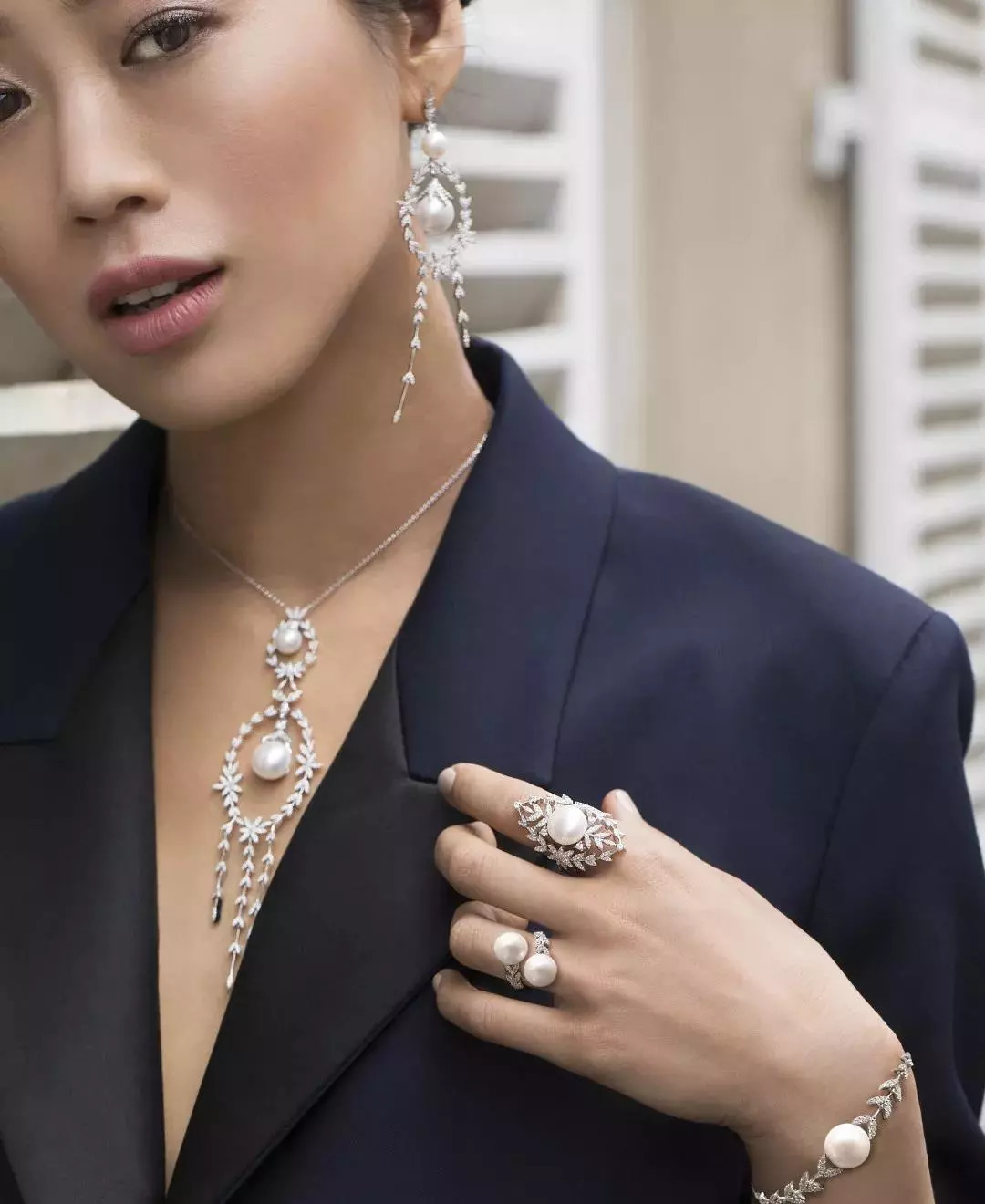 apmmonaco是奢侈品吗,apmmonaco官方旗舰店橱窗