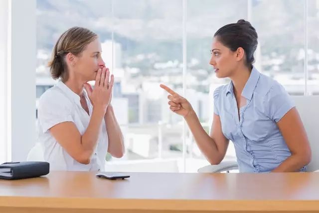 领导智慧：员工越级汇报，作为大老板，你应该怎么做