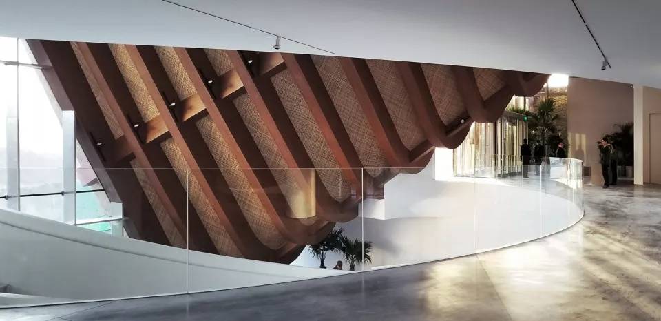 凤凰谷景区山顶风景,凤凰谷山顶艺术馆参观心得感悟