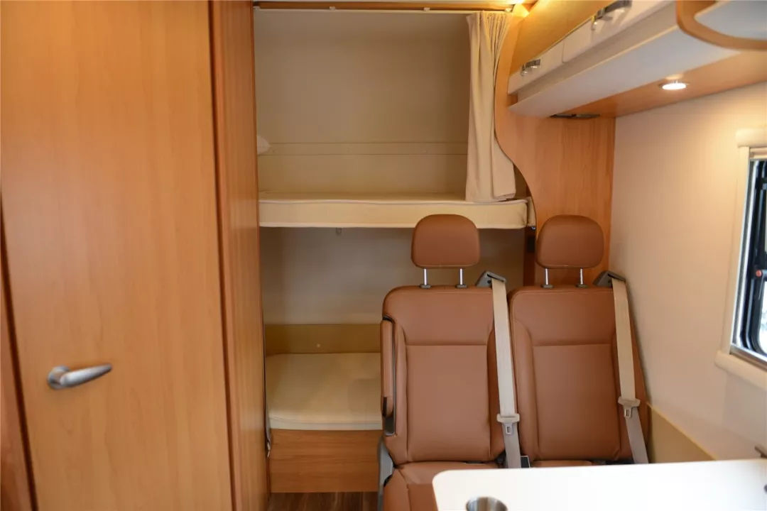 皮卡房车出租一个月多少钱 (房车出租价格多少钱一天)