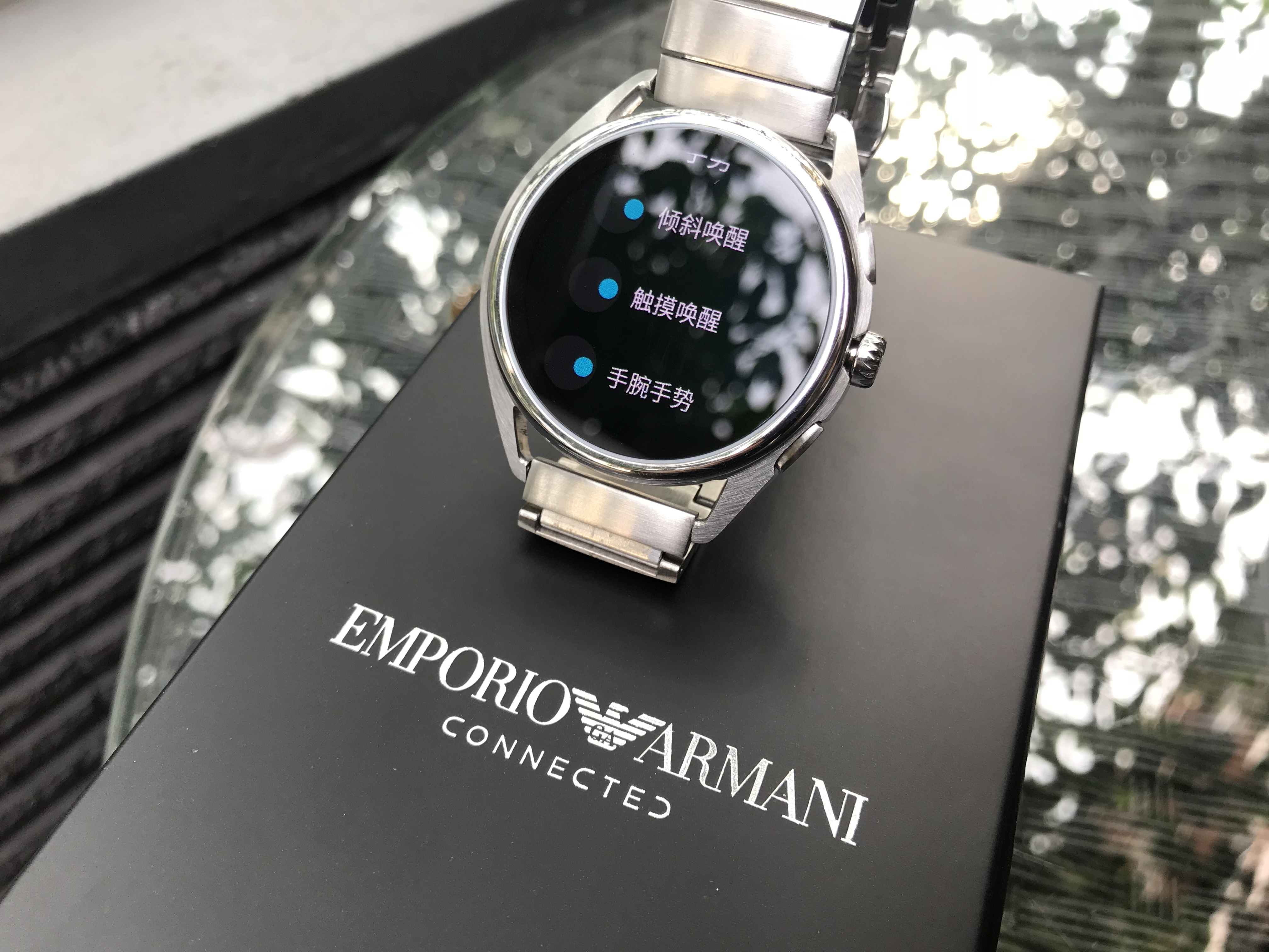 3990元的真智能手表贵吗？阿玛尼ART5006：奢华与智能的巧妙结合