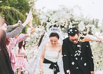 新娘出场浪漫主持词,浪漫婚礼主持词大全完整版