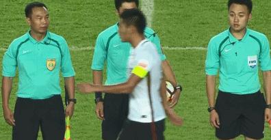 张呈栋激怒马宁红牌,张呈栋马宁红牌说了什么