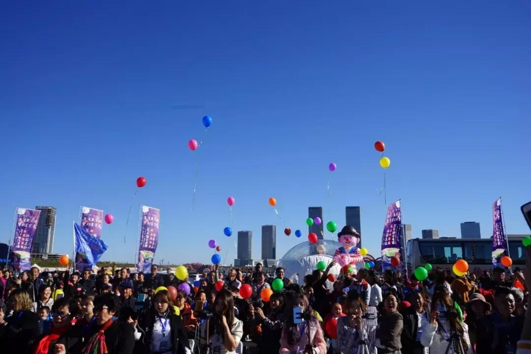 “浪漫草沙城，梦幻星空屋”2018网红泡泡屋体验之旅今日启程！