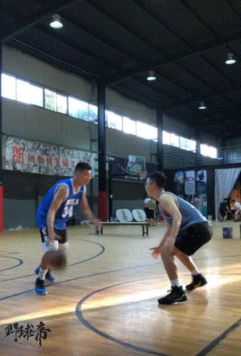 不容易被抢断的过人,变向技术动作讲解3-5分钟
