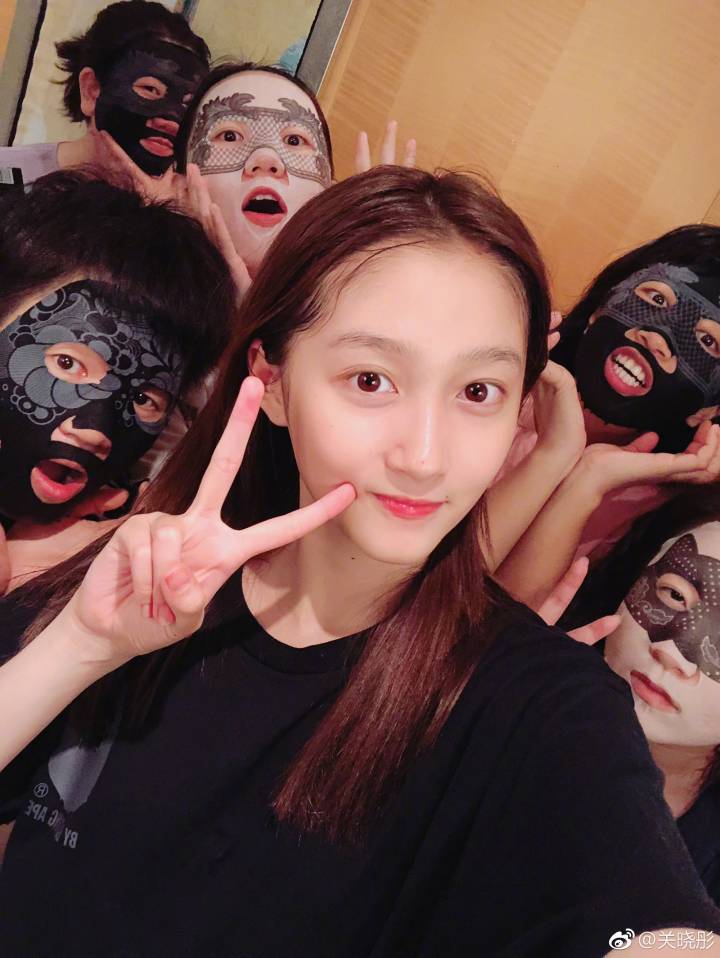 女星自拍私密照，拼一拼，你还能看的出吗/说出你最喜欢的哪位？