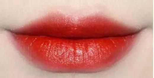 口红这几种颜色千万不要选,什么牌子的口红不敢涂