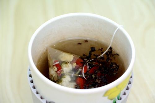 喝什么茶治疗慢性咽喉炎,咽喉炎长期喝什么茶最好