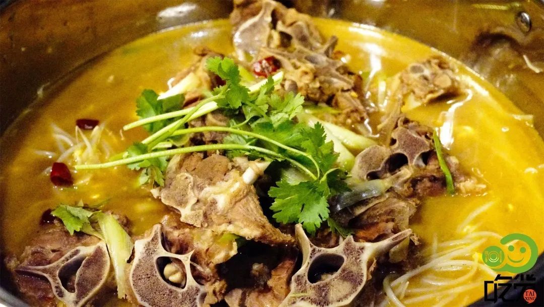 烧烤来了！地道*疆新**味藏在这里！全羊席、川菜包圆！