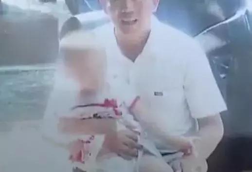 *兽禽**继父多次强奸十四岁女儿还大声喊冤：我拿她当亲生女儿