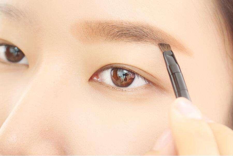 眉毛画出来为啥那么粗糙,眉毛画得太生硬怎么办