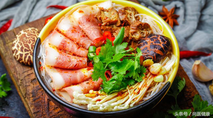 麻辣烫吃特别多蔬菜行吗,麻辣烫营养均衡吗