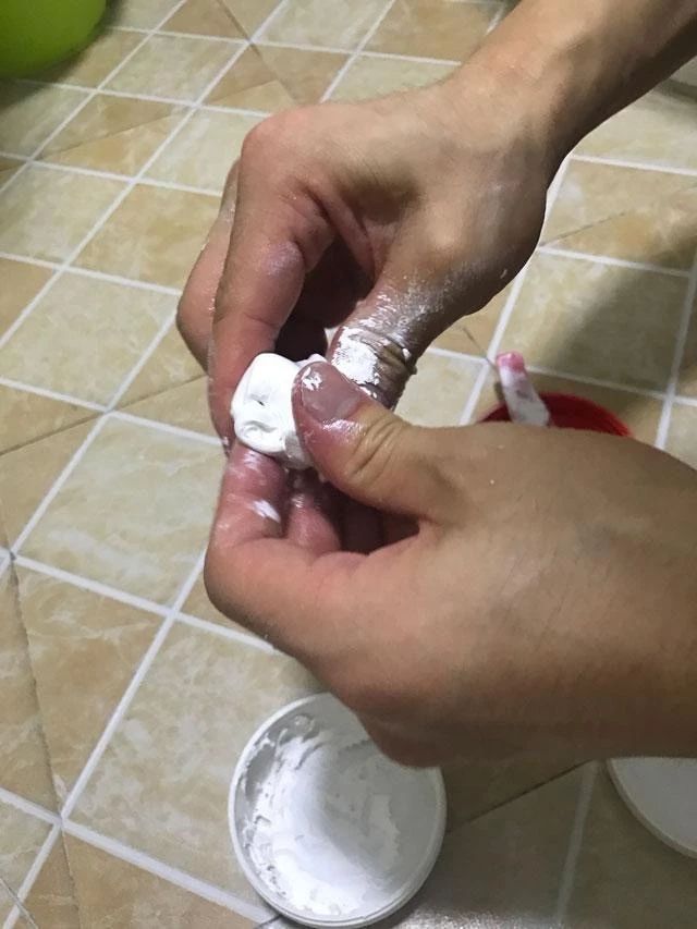 装修玻璃胶有甲醛含量,装修玻璃胶是防水防霉的吗