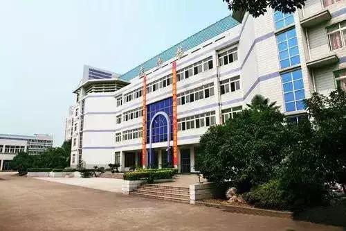 无锡湖滨中学走读还是寄宿,无锡湖滨中学初中部好不好