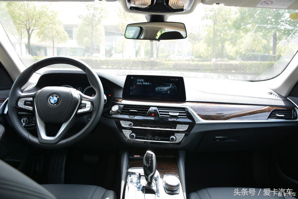 宝马豪华轿车5座,宝马2024高级豪华轿车