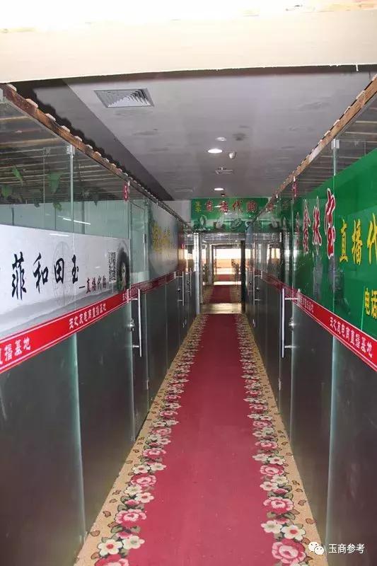 淘宝、YY、京东，直播杀入镇平石佛寺，镇平农村玉雕人当主播