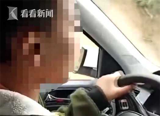 9岁男童开车上路母亲坐副驾驶拍视频直夸“不得了”