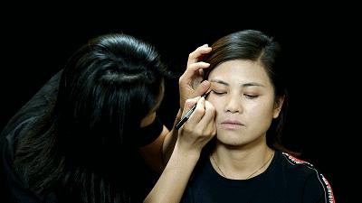 世上没有丑女人抖音,世界上没有丑女人化妆的视频