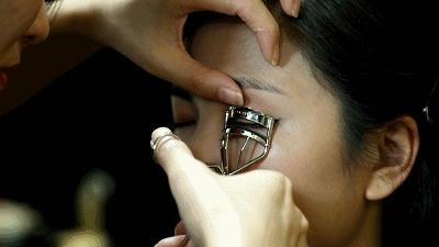 世上没有丑女人抖音,世界上没有丑女人化妆的视频