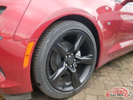 雪佛兰科迈罗试驾顶配,雪佛兰科迈罗有多强悍