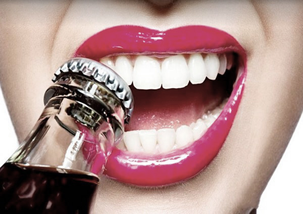 生活中常见的10大伤牙习惯，你中招了几个？