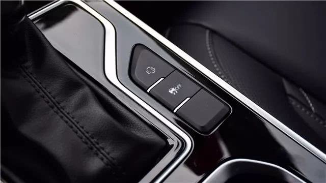 艾瑞泽gx1.5t暴力驾驶,10万左右奇瑞艾瑞泽