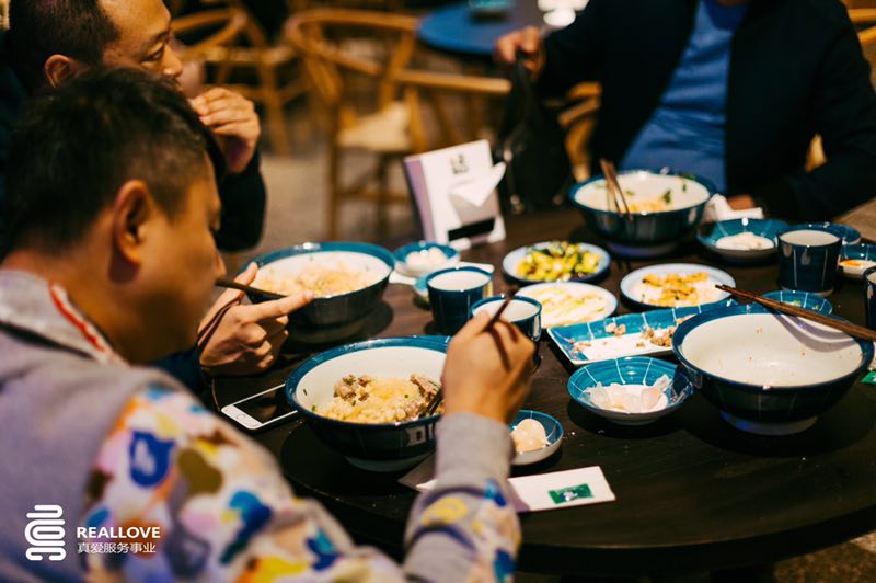 高新创新咖啡街区美食,美食与真爱