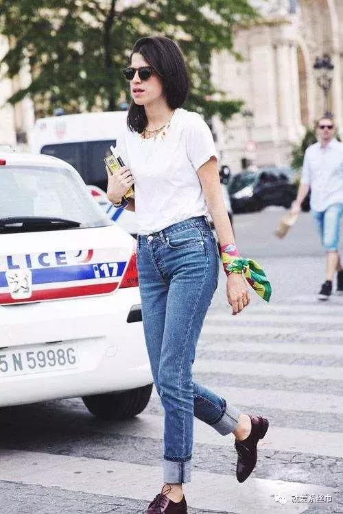 丝巾是每个女士会说话的点缀,什么丝巾好看又有气质